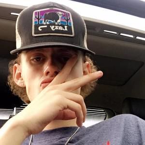 Meet your Posher, Logan